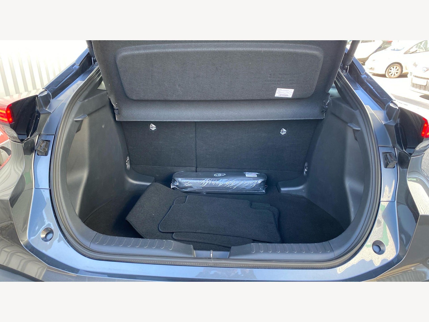 Used Toyota C-HR 2025 for sale - 77994320: Photo 16