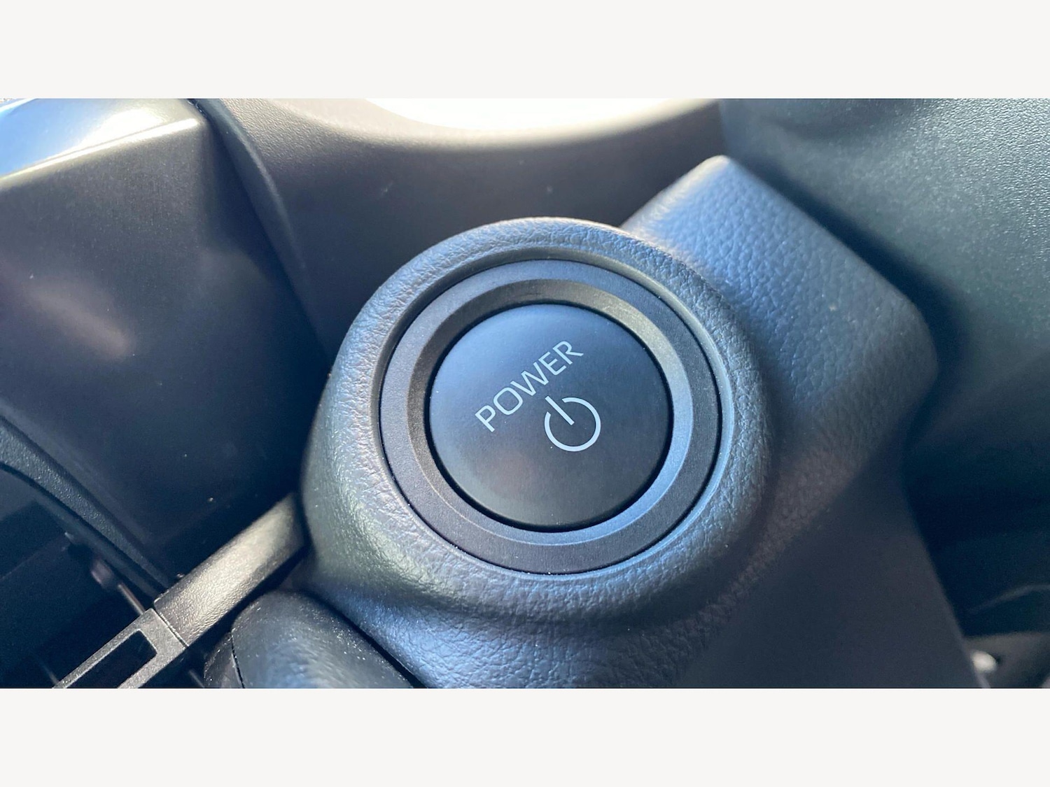 Used Toyota C-HR 2025 for sale - 77994320: Photo 29