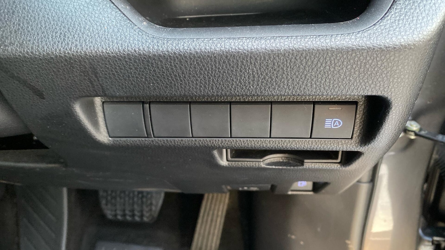 Used Toyota RAV4 2022 for sale - 76765470: Photo 39