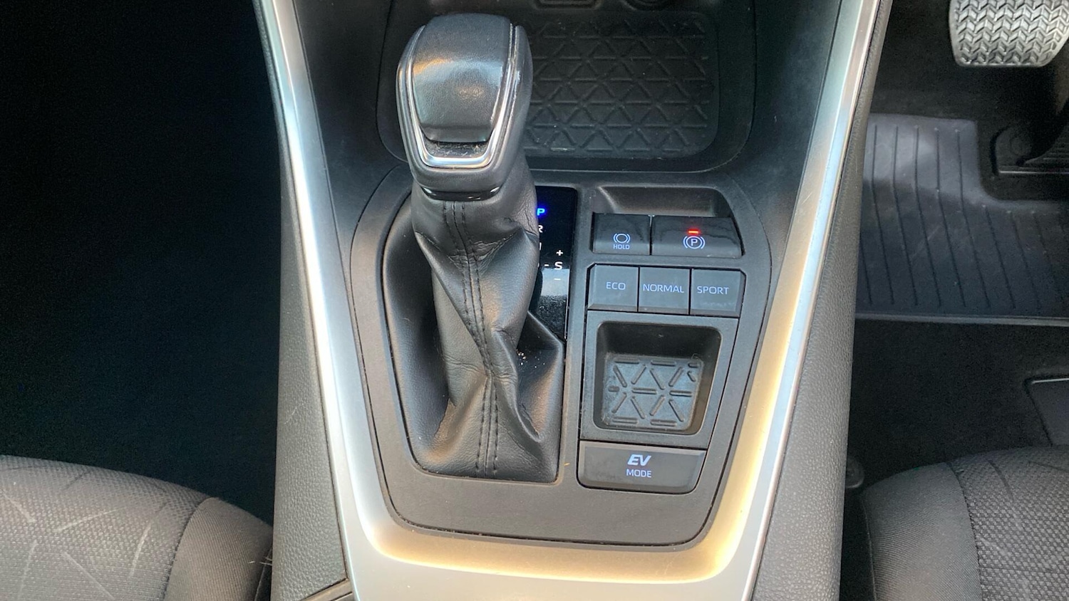 Used Toyota RAV4 2022 for sale - 76765470: Photo 40