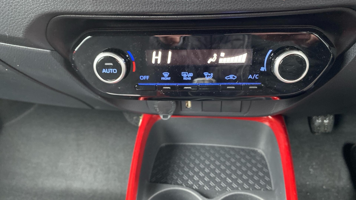 Used Toyota Aygo X 2023 for sale - 77412256: Photo 38