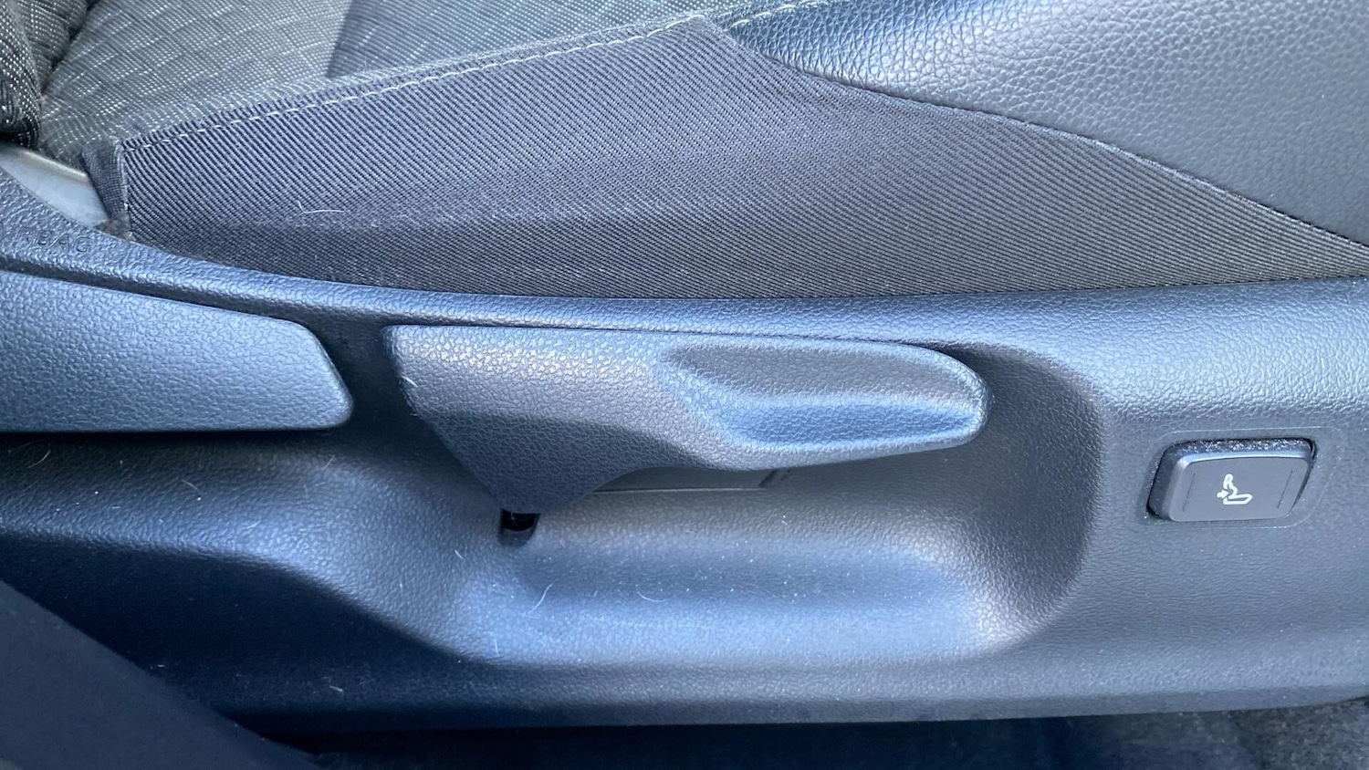 Used Toyota C-HR 2022 for sale - 77090989: Photo 39