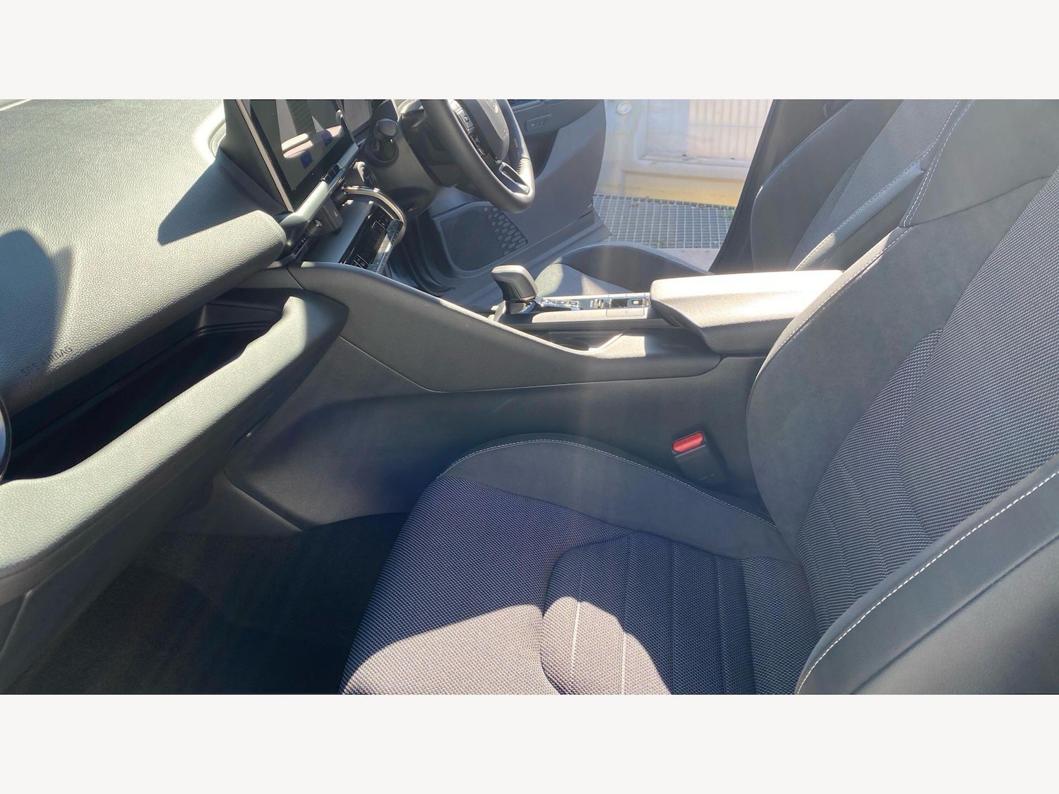 Used Toyota C-HR 2025 for sale - 77969920: Photo 12