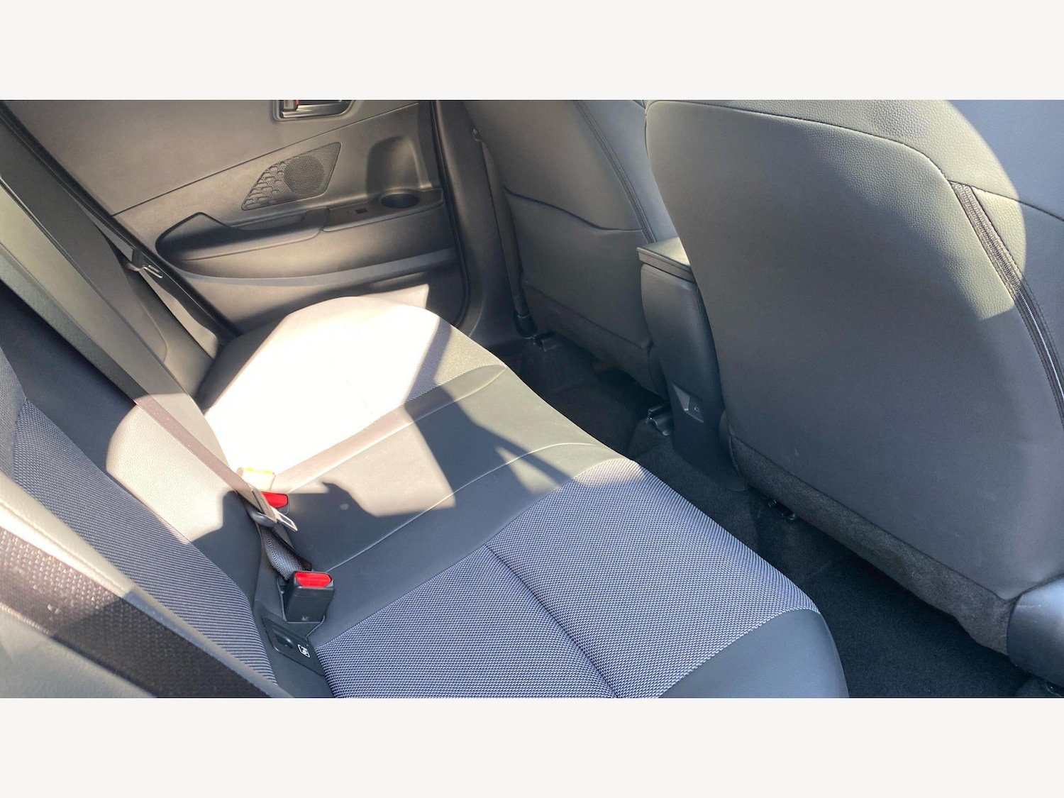 Used Toyota C-HR 2025 for sale - 77969920: Photo 14