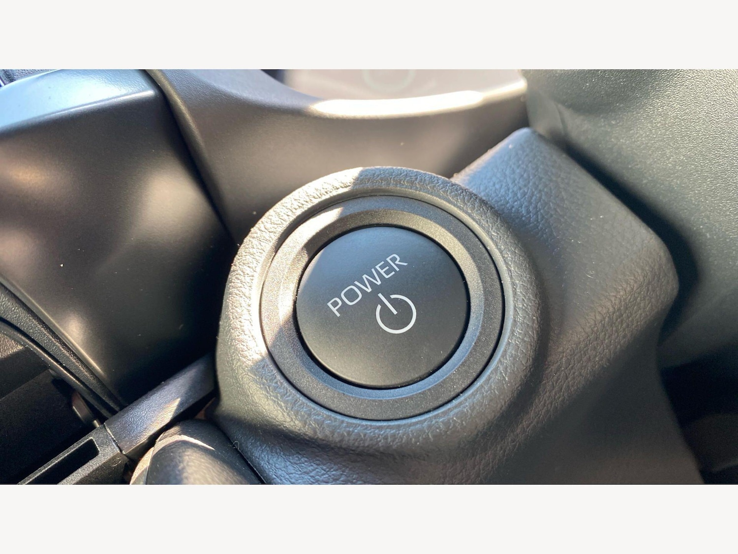 Used Toyota C-HR 2025 for sale - 77969920: Photo 29