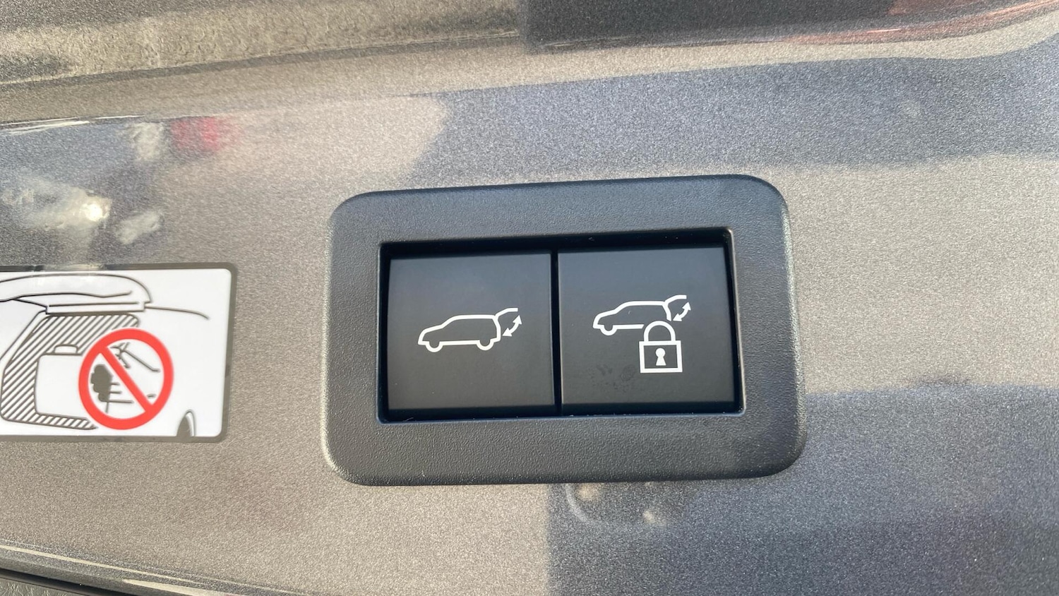 Used Toyota C-HR 2025 for sale - 77969920: Photo 33