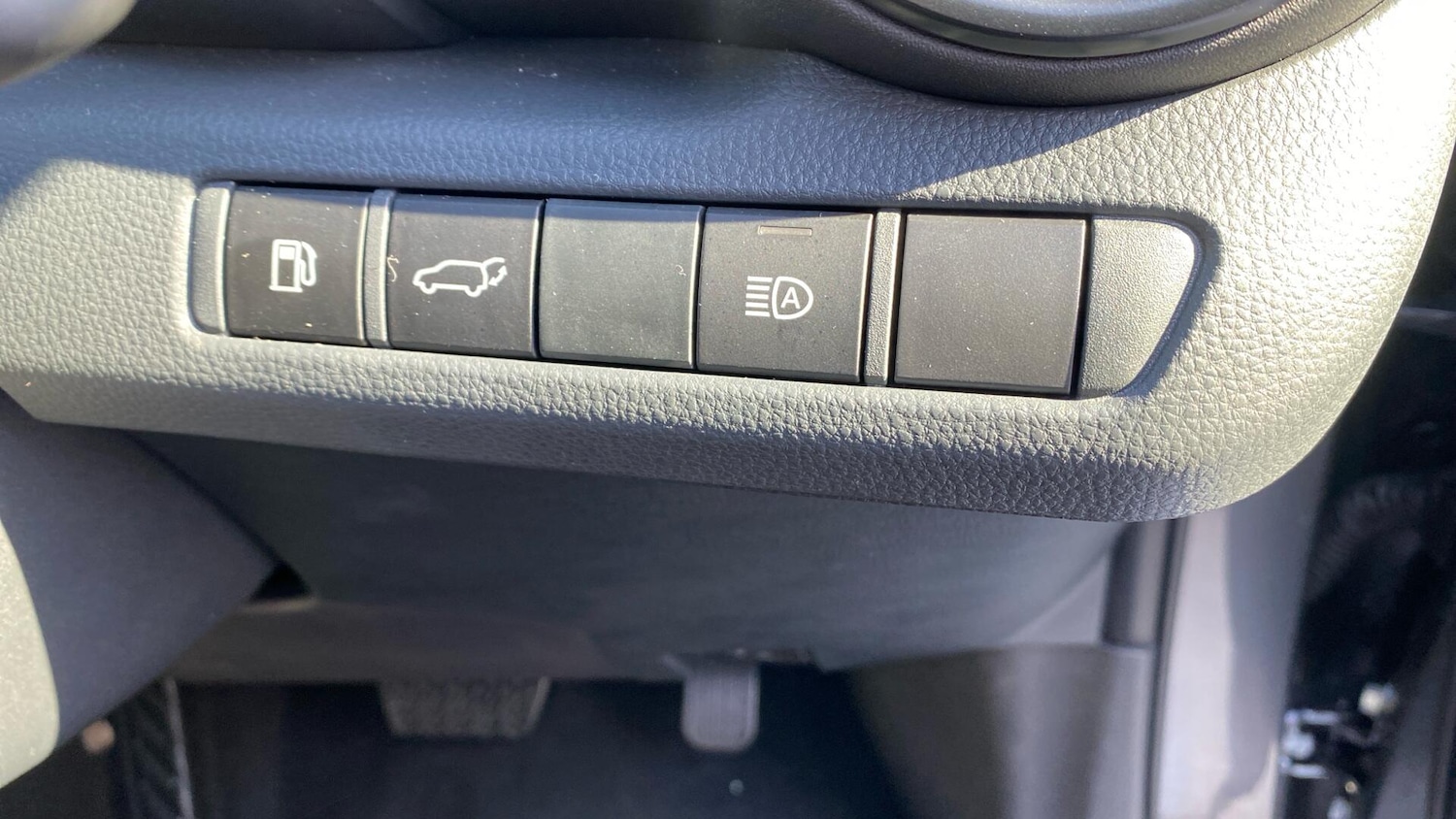 Used Toyota C-HR 2025 for sale - 77969920: Photo 45