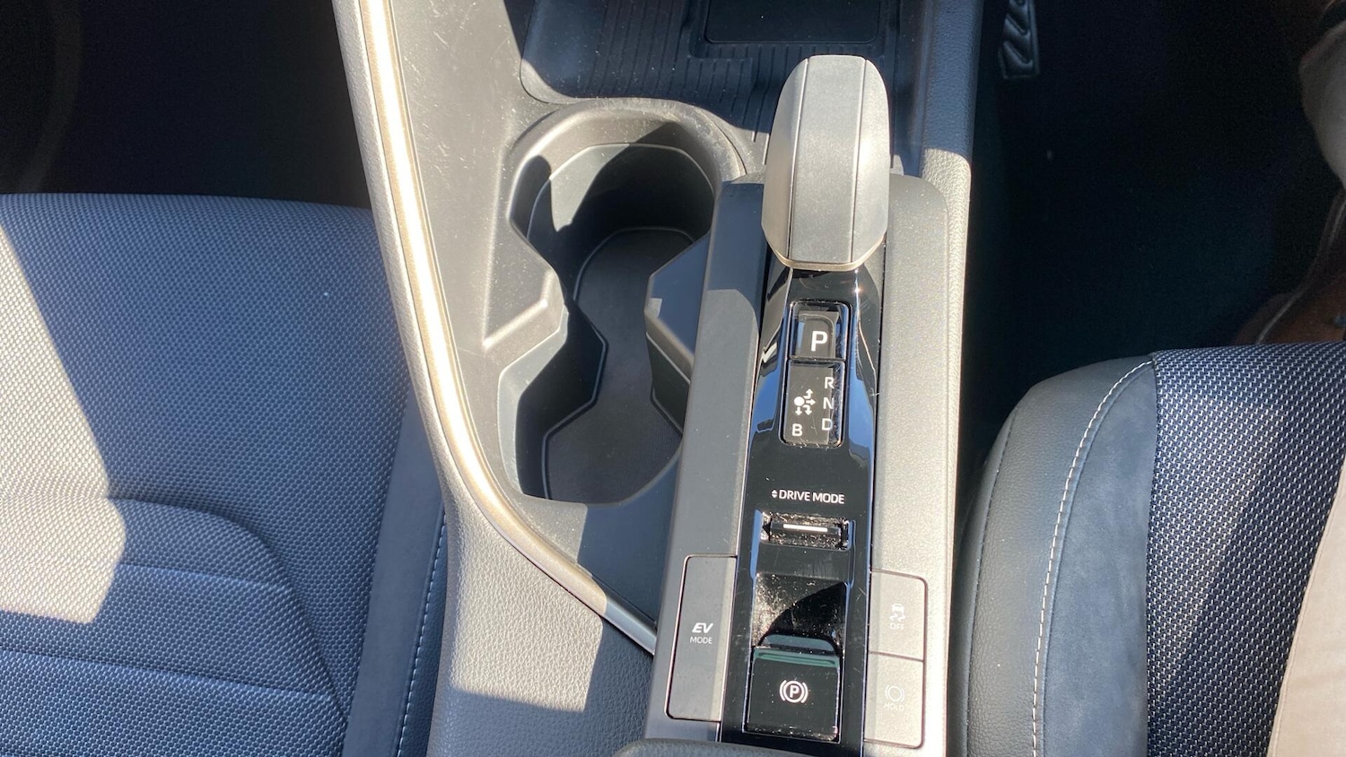 Used Toyota C-HR 2025 for sale - 77969920: Photo 47