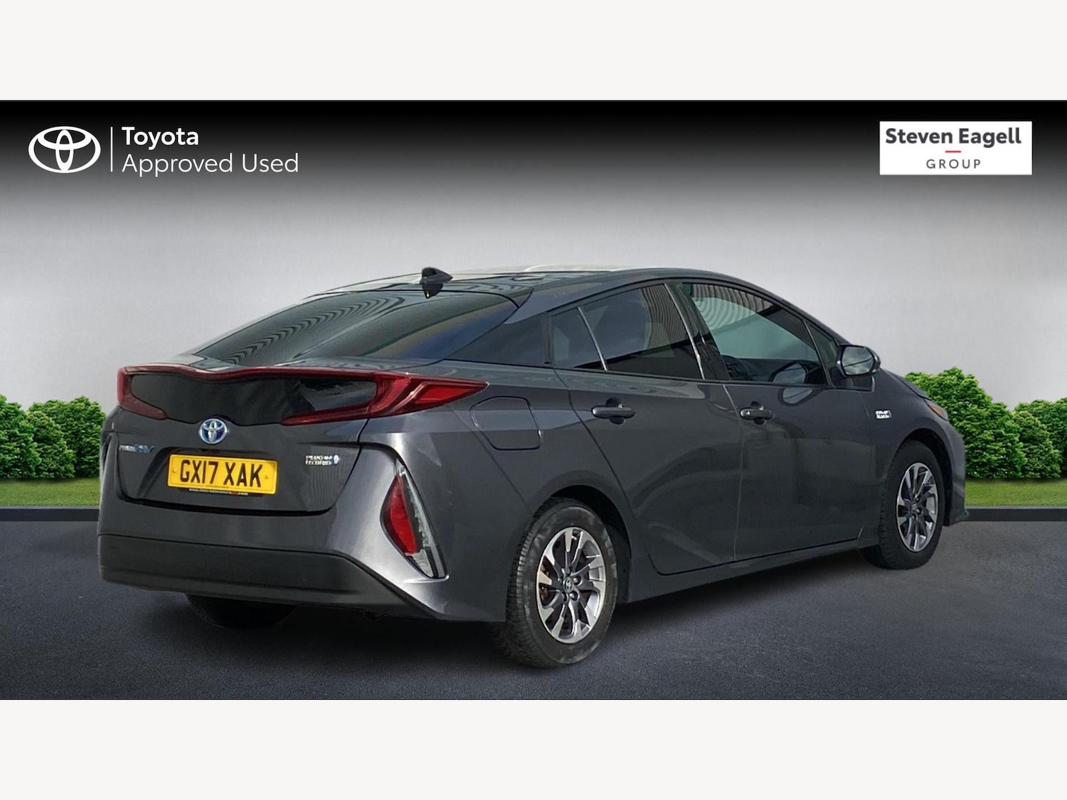 Used Toyota Prius 2017 for sale - 76457361: Photo 2