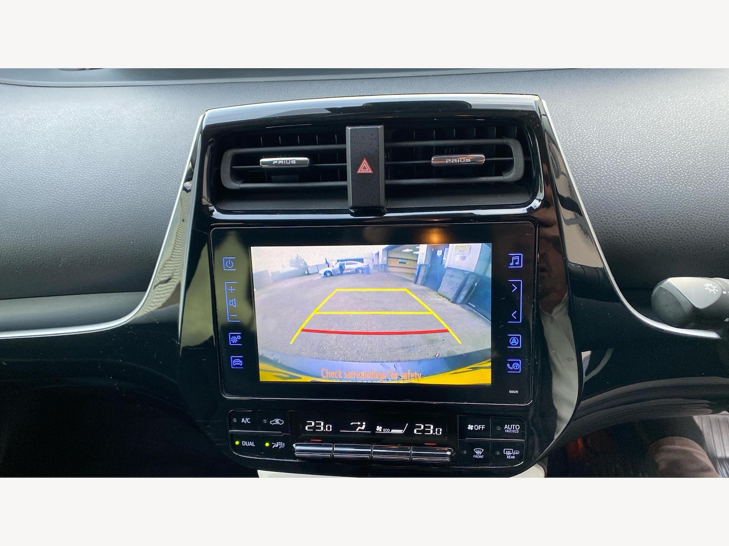 Used Toyota Prius 2017 for sale - 76457361: Photo 29