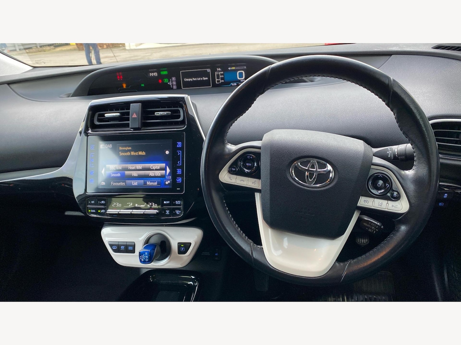 Used Toyota Prius 2017 for sale - 76457361: Photo 8