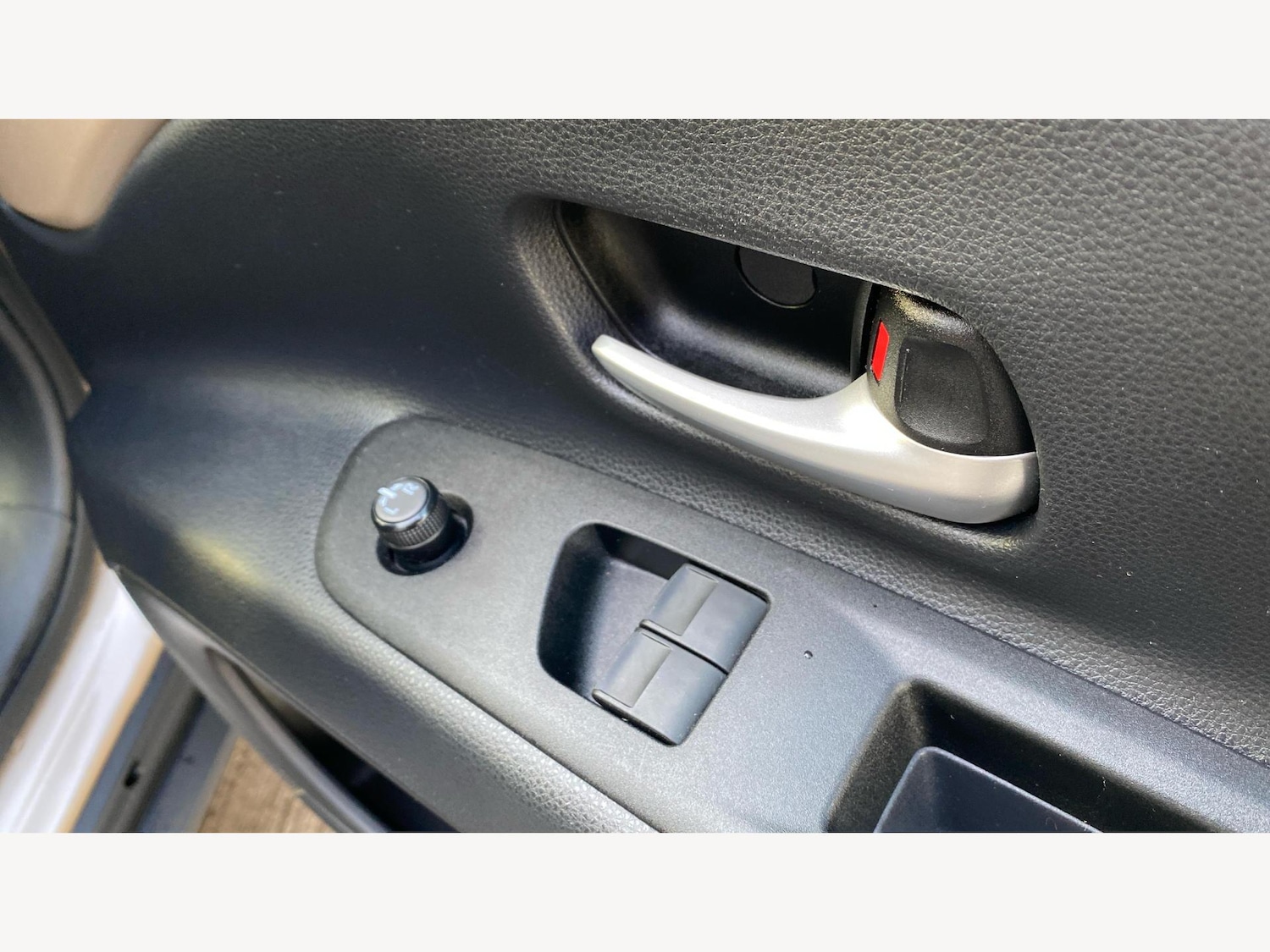 Used Toyota Aygo X 2023 for sale - 77344884: Photo 31