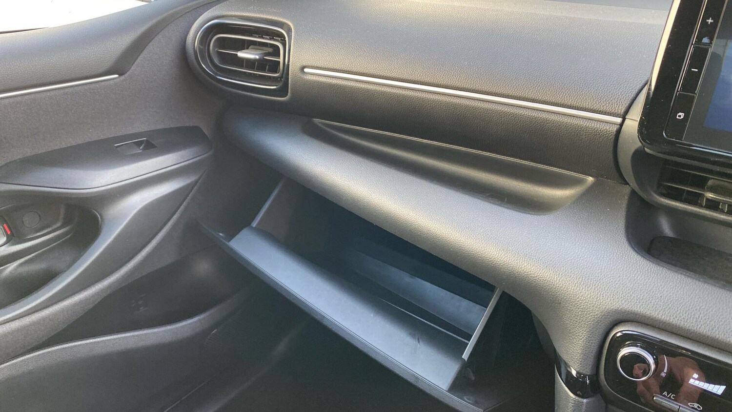 Used Toyota Yaris 2024 for sale - 76485514: Photo 41