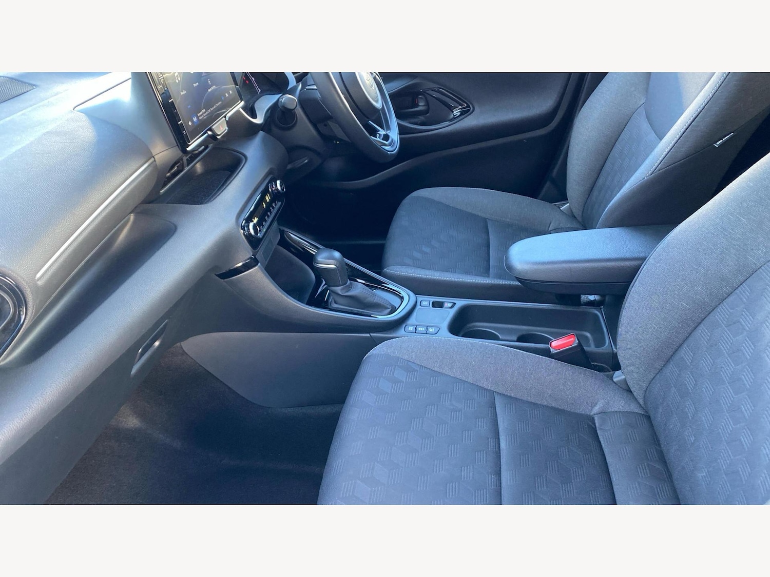 Used Toyota Yaris 2024 for sale - 76765944: Photo 12