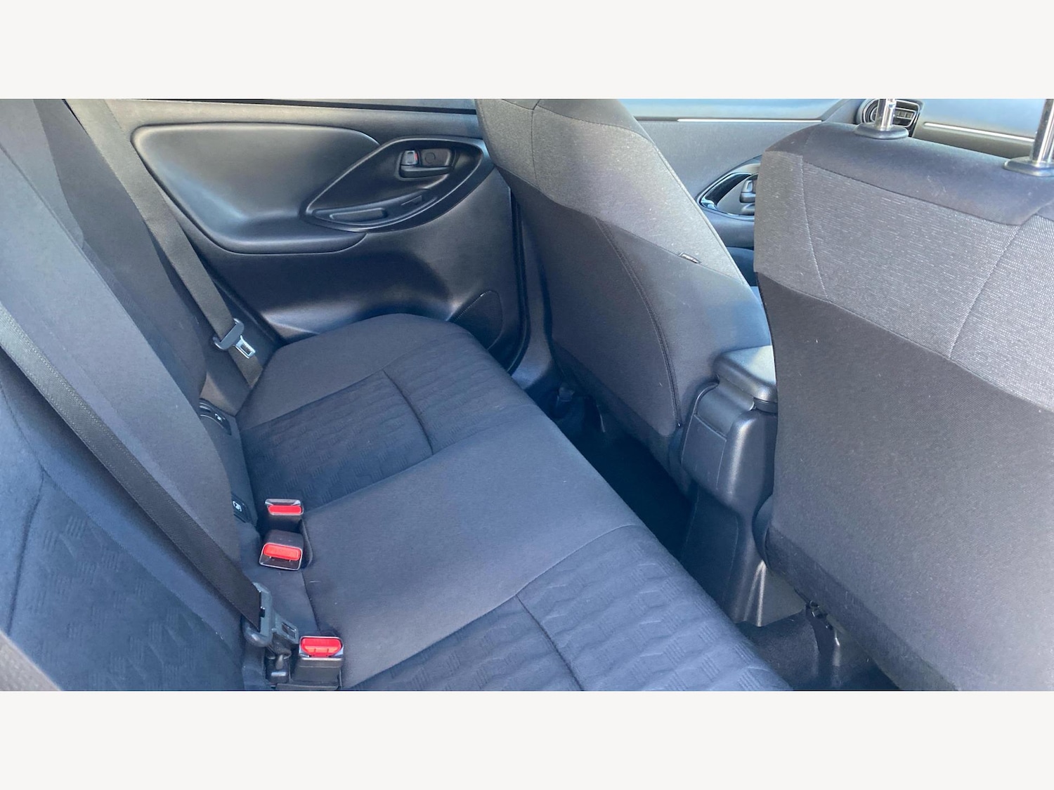 Used Toyota Yaris 2024 for sale - 76765944: Photo 14