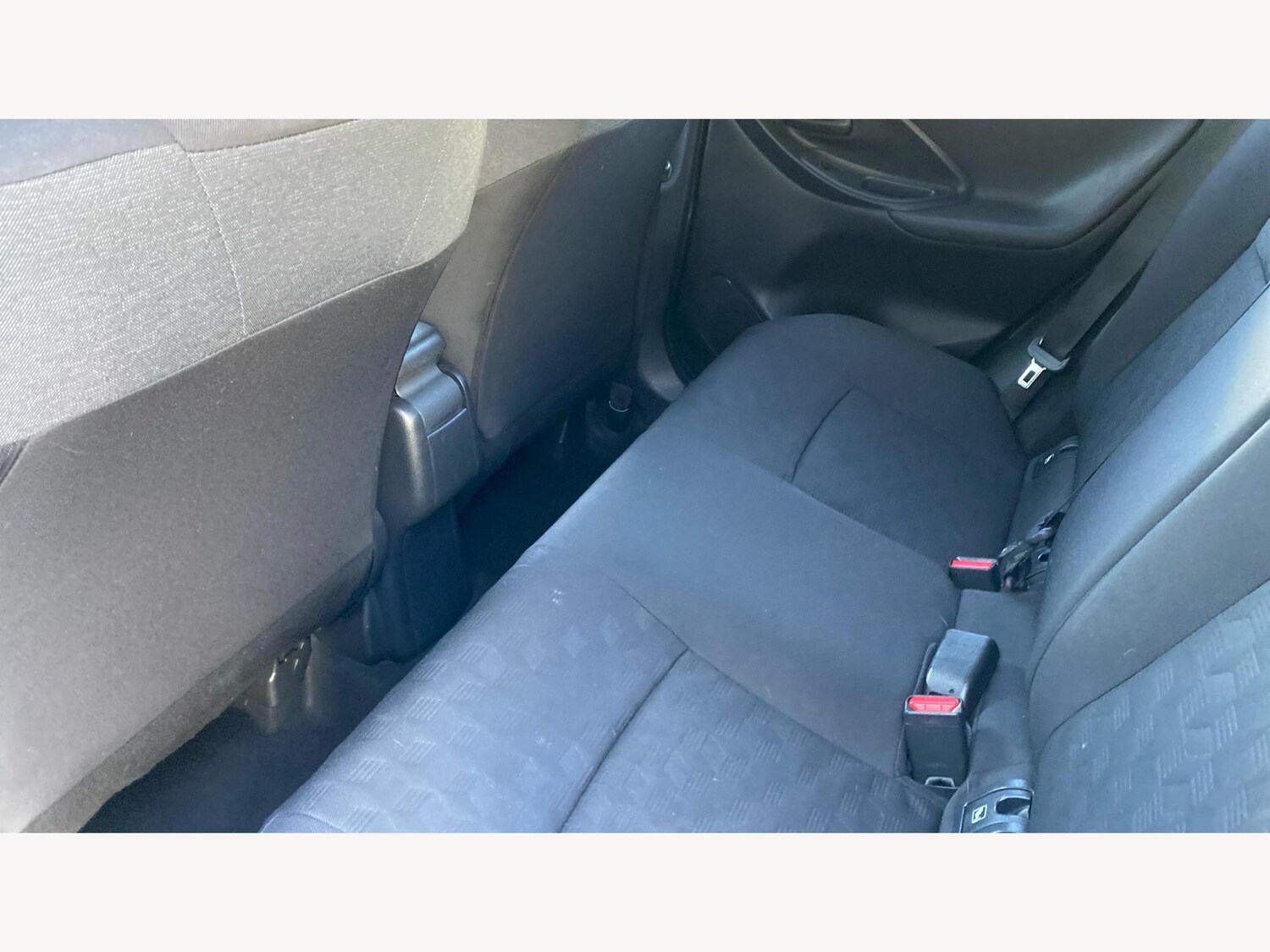 Used Toyota Yaris 2024 for sale - 76765944: Photo 15