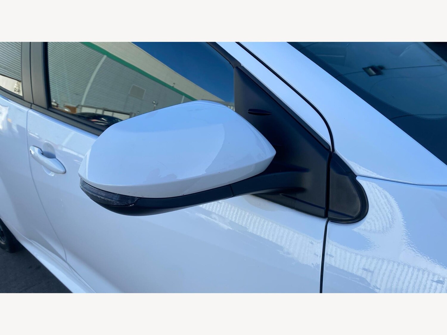 Used Toyota Yaris 2024 for sale - 76765944: Photo 32