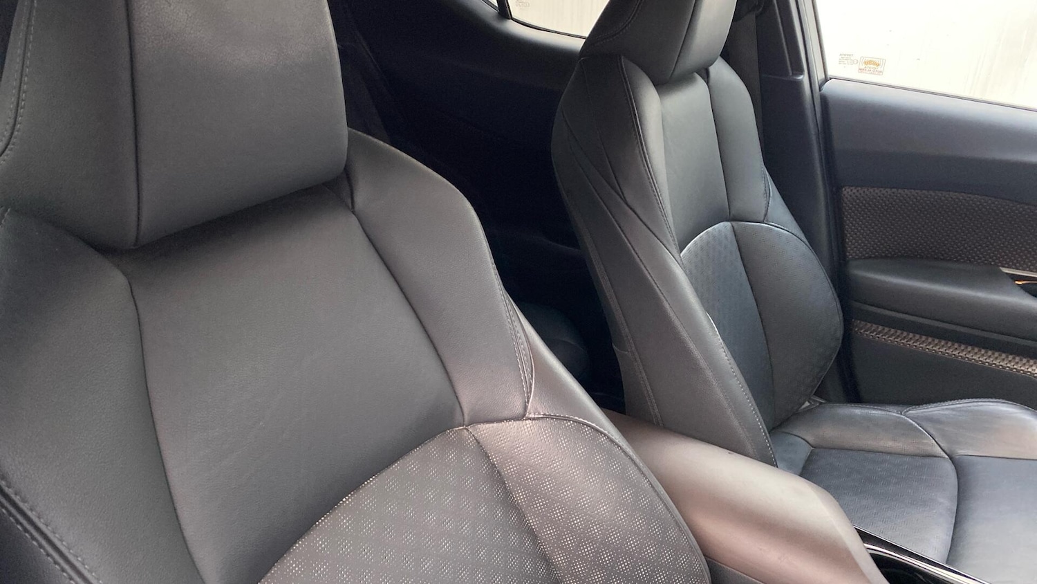 Used Toyota C-HR for sale - 77853953: Photo 37