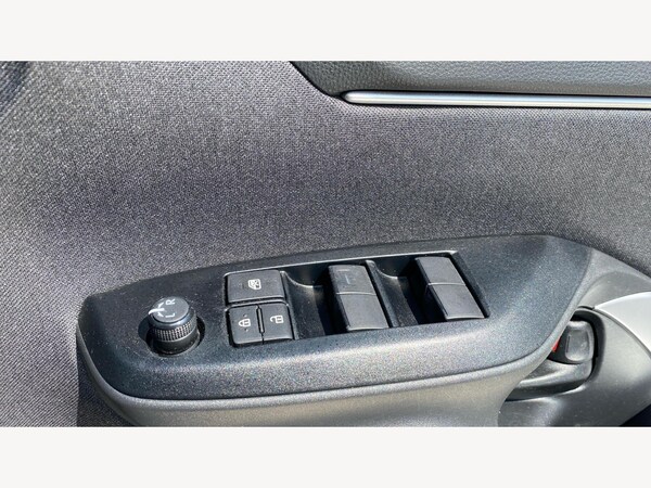 Used Toyota Yaris Cross 2023 for sale - 74965919: Photo 33