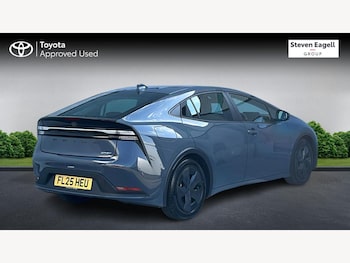 Used Toyota Prius 2025 for sale - 79521198: Photo