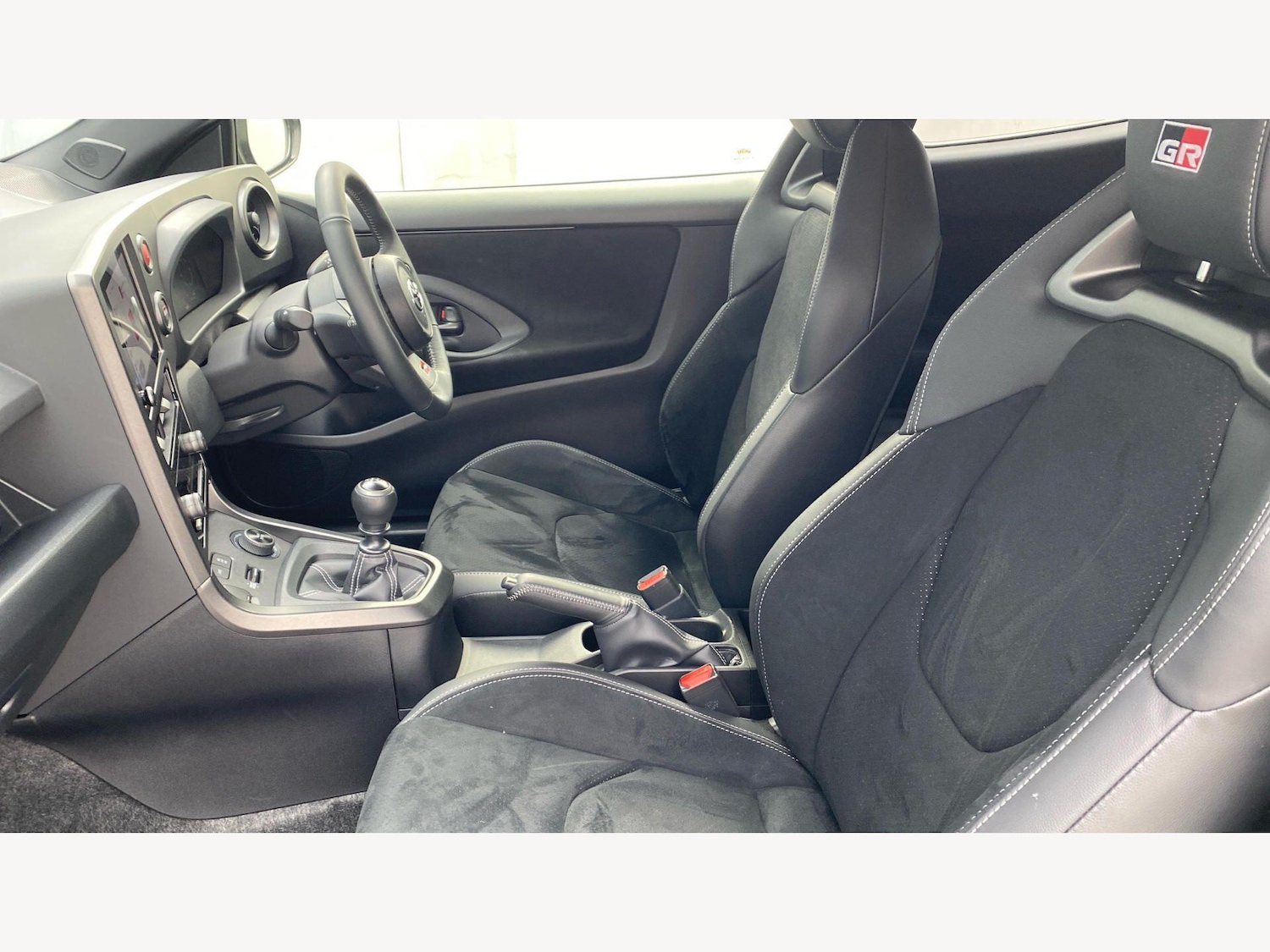 Used Toyota Yaris 2024 for sale - 78062985: Photo 12