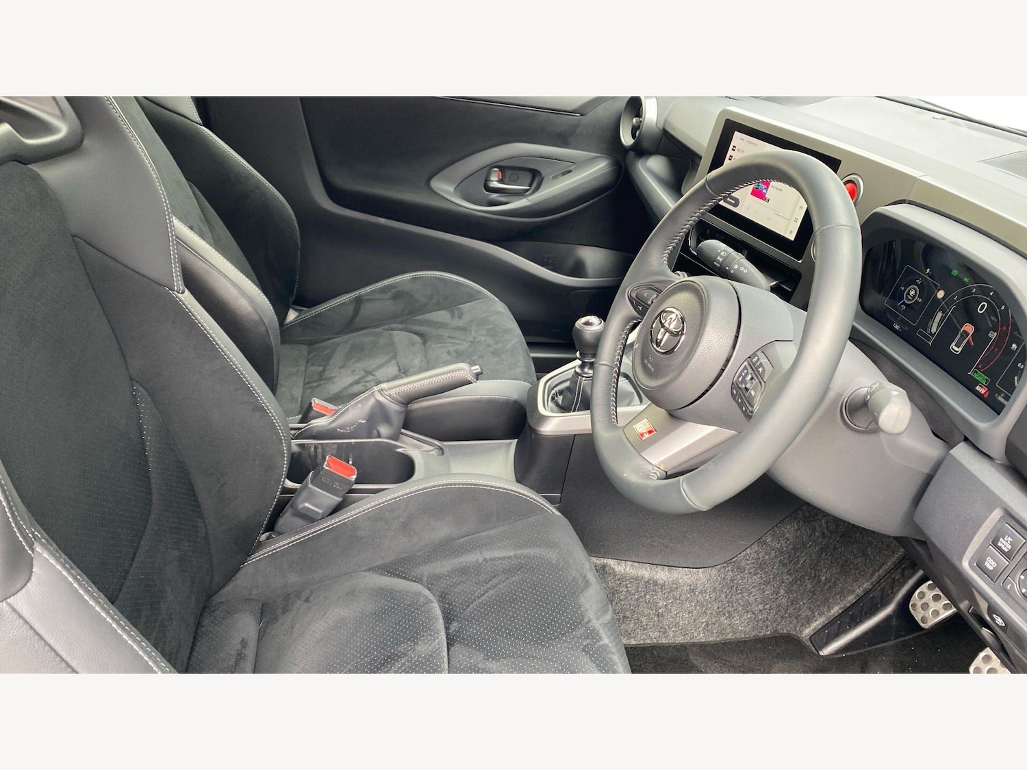 Used Toyota Yaris 2024 for sale - 78062985: Photo 13