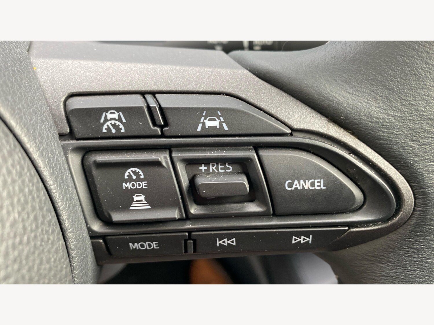 Used Toyota Yaris 2024 for sale - 78062985: Photo 29