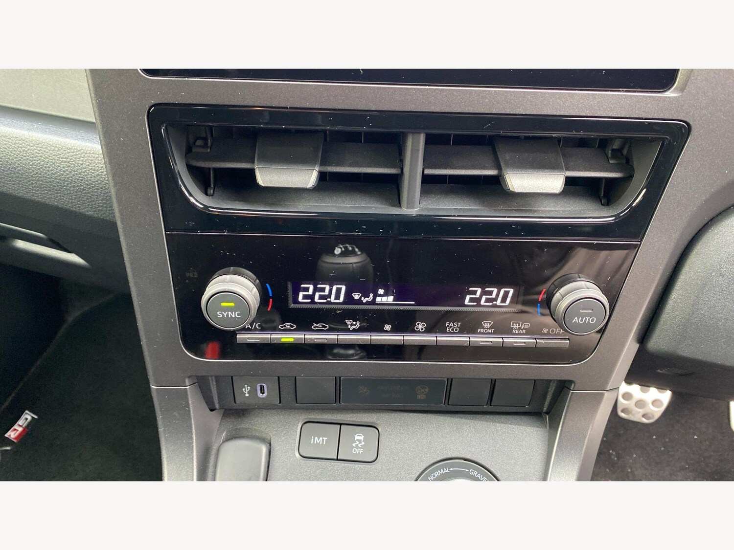 Used Toyota Yaris 2024 for sale - 78062985: Photo 45