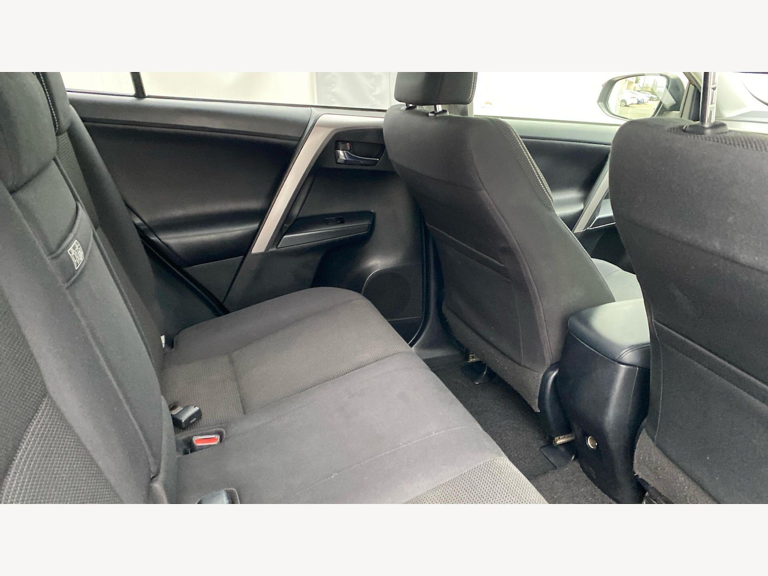 Used Toyota RAV4 2017 for sale - 77626260: Photo 14