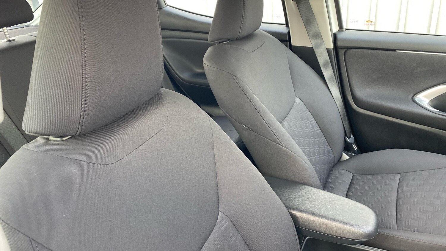 Used Toyota Yaris 2025 for sale - 77783630: Photo 35