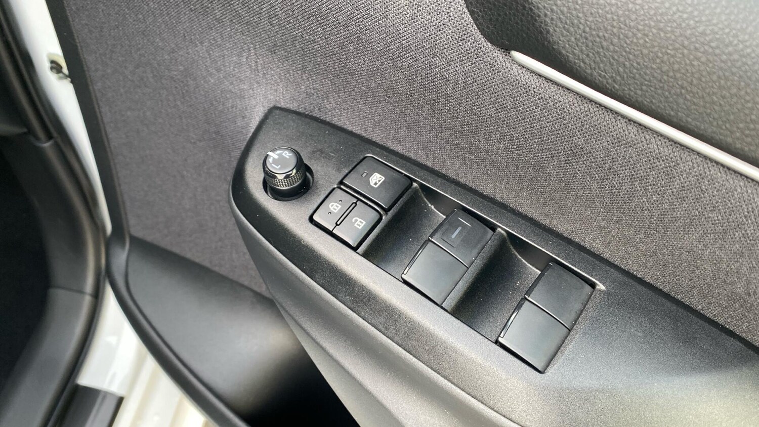 Used Toyota Yaris 2025 for sale - 77783630: Photo 38