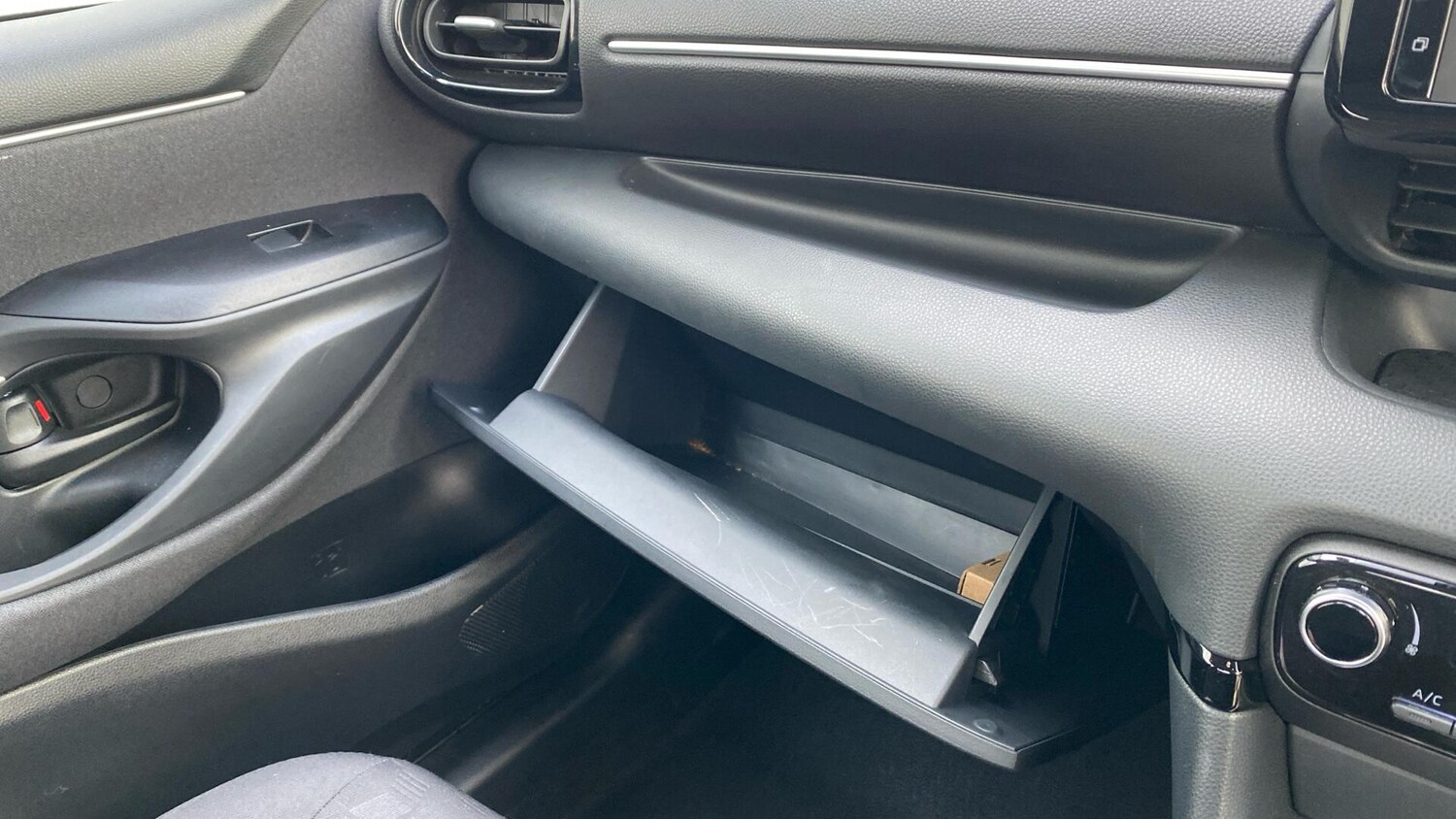 Used Toyota Yaris 2025 for sale - 77783630: Photo 42