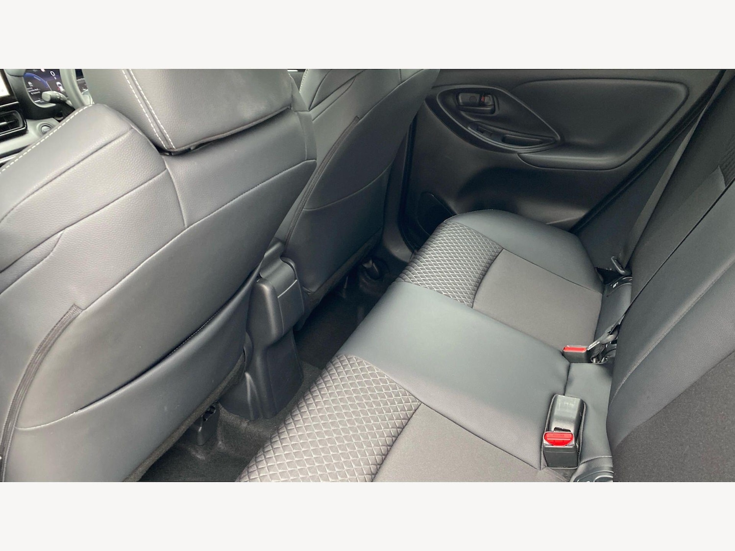 Used Toyota Yaris for sale - 78136057: Photo 15