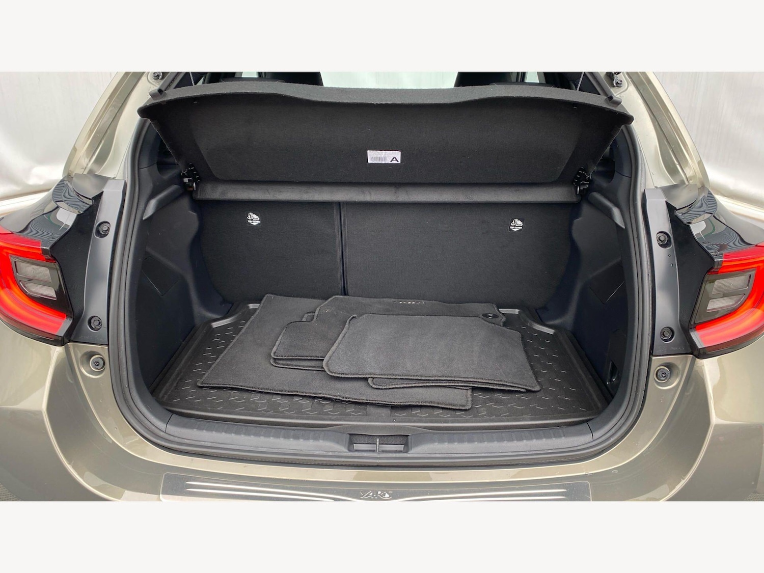 Used Toyota Yaris for sale - 78136057: Photo 16