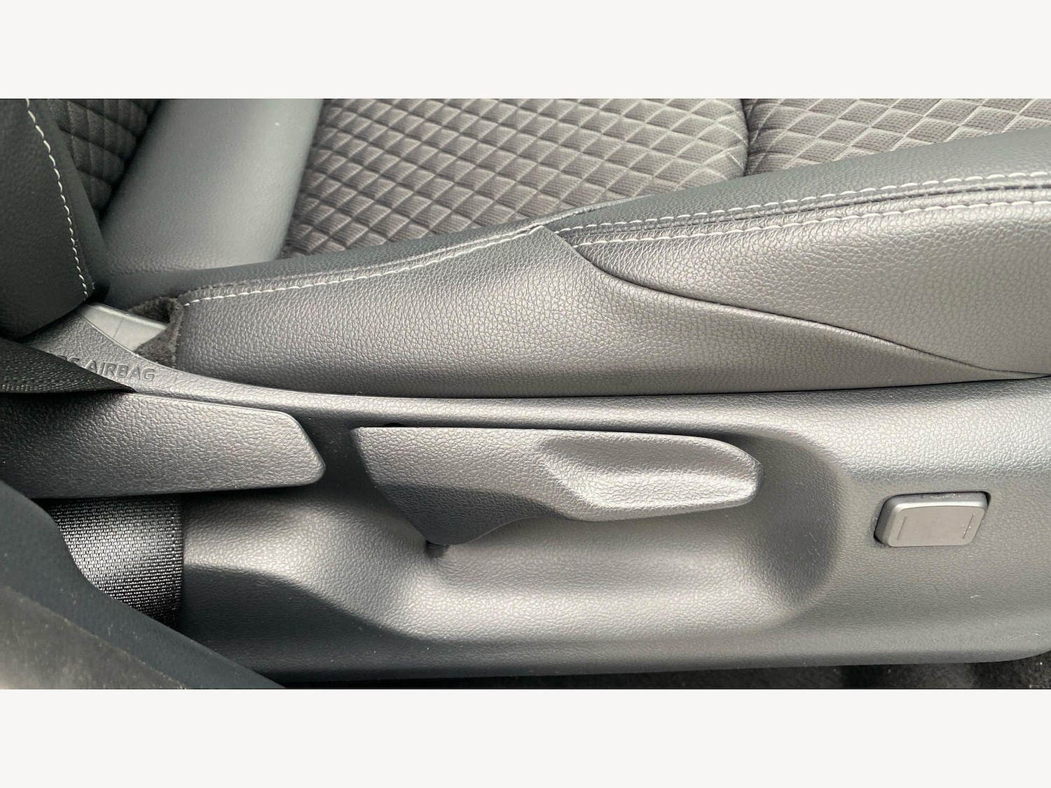 Used Toyota Yaris for sale - 78136057: Photo 40