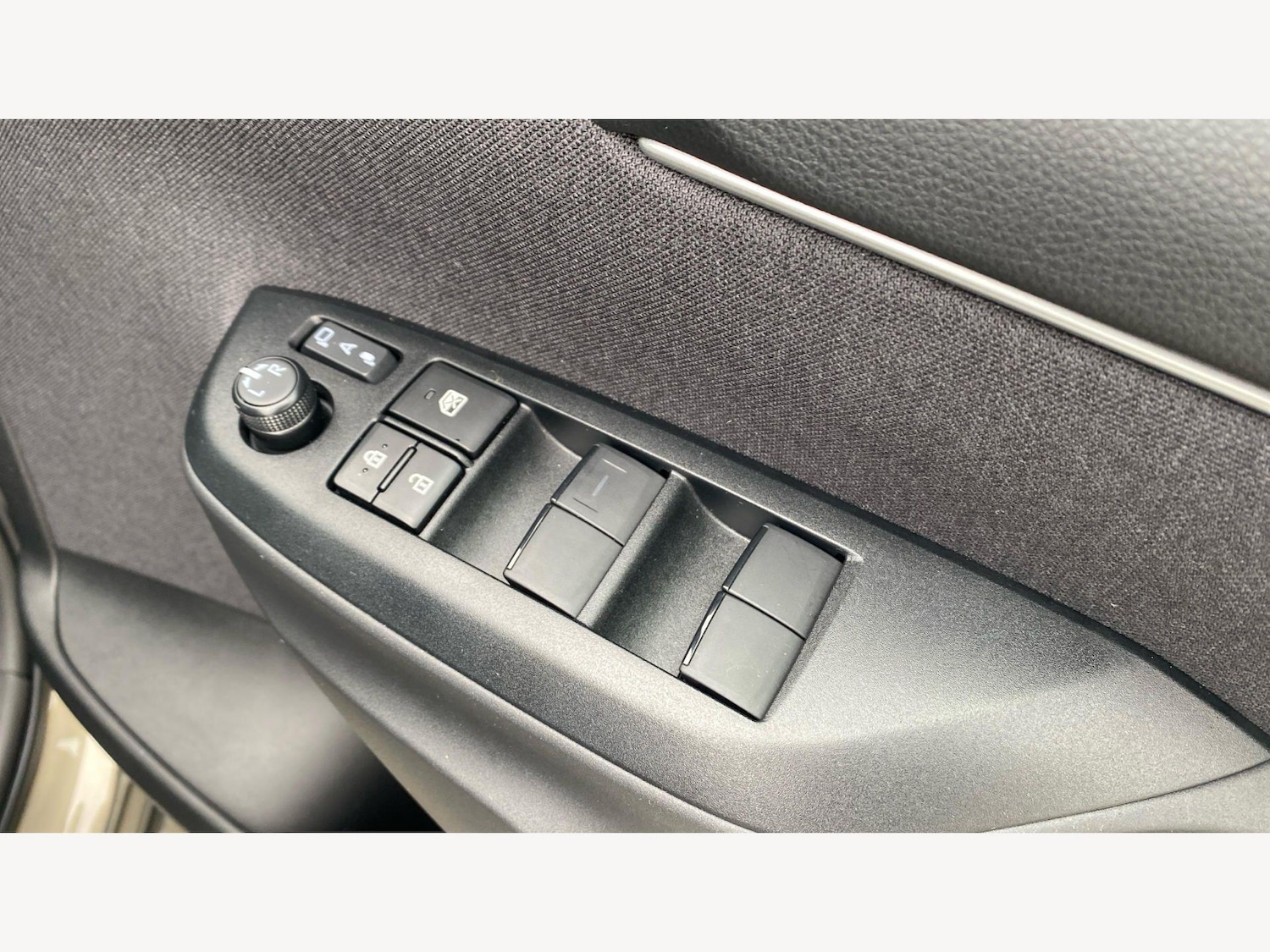 Used Toyota Yaris for sale - 78136057: Photo 41