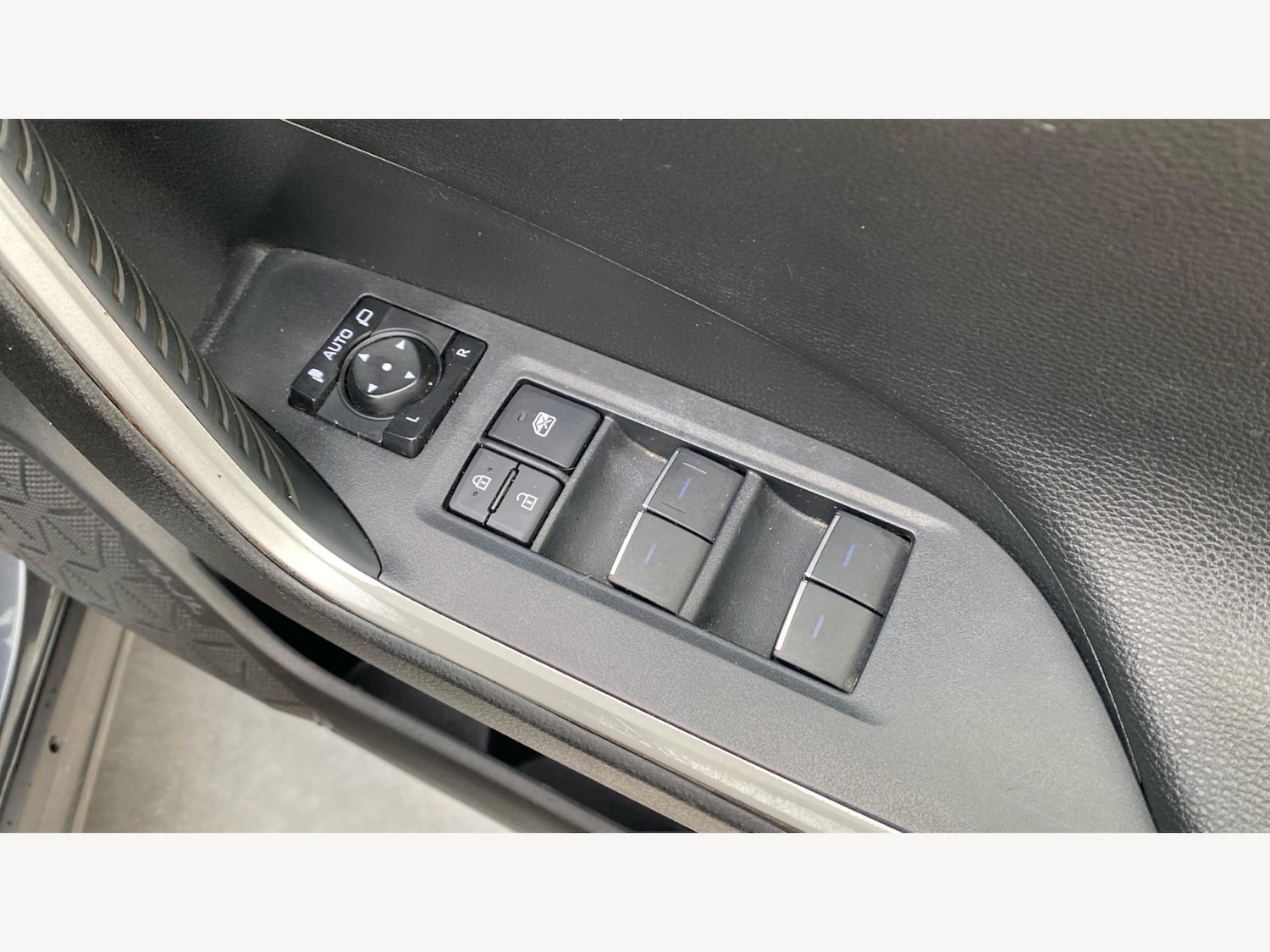 Used Toyota RAV4 2022 for sale - 76458098: Photo 32