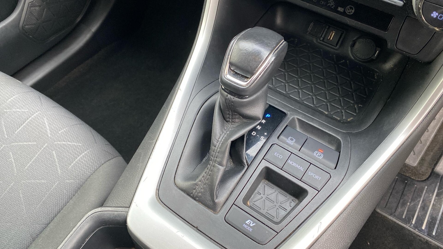 Used Toyota RAV4 2022 for sale - 76458098: Photo 38