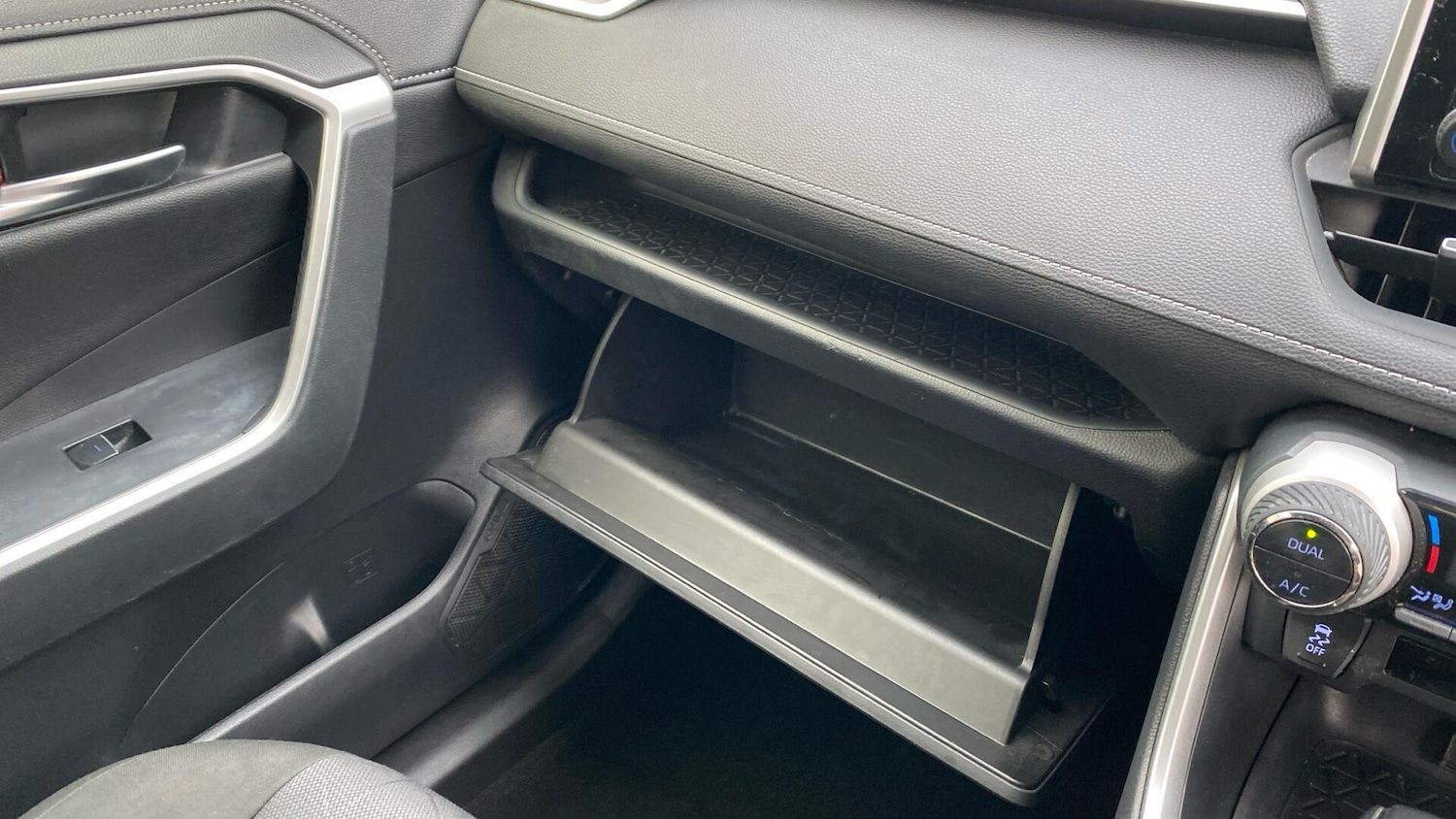 Used Toyota RAV4 2022 for sale - 76458098: Photo 41