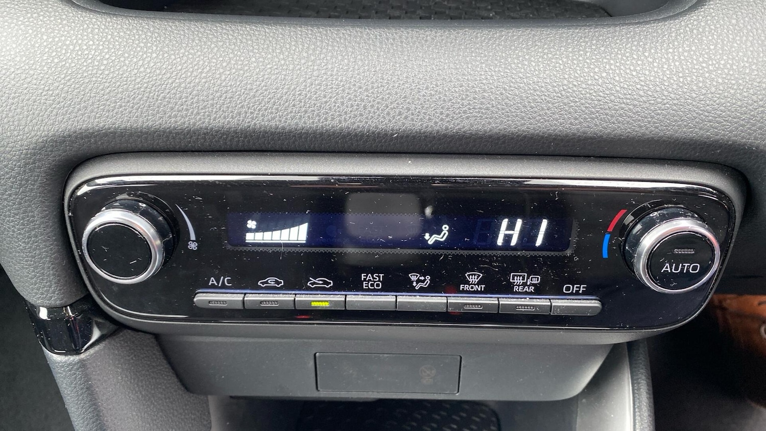 Used Toyota Yaris for sale - 77612273: Photo 41