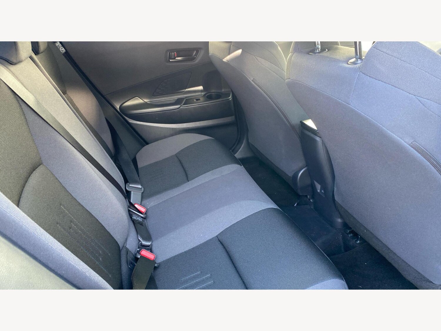 Used Toyota C-HR 2024 for sale - 76457560: Photo 14