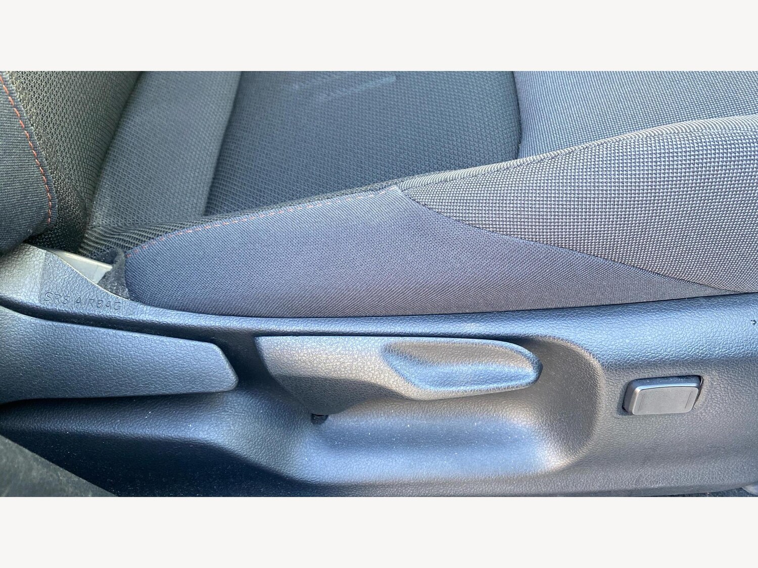 Used Toyota C-HR 2024 for sale - 76457560: Photo 33