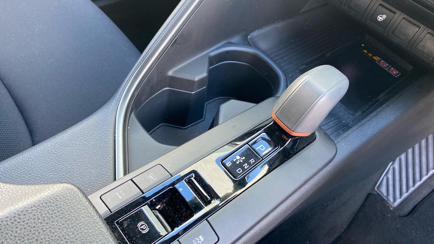 Used Toyota C-HR 2024 for sale - 76457560: Photo 35