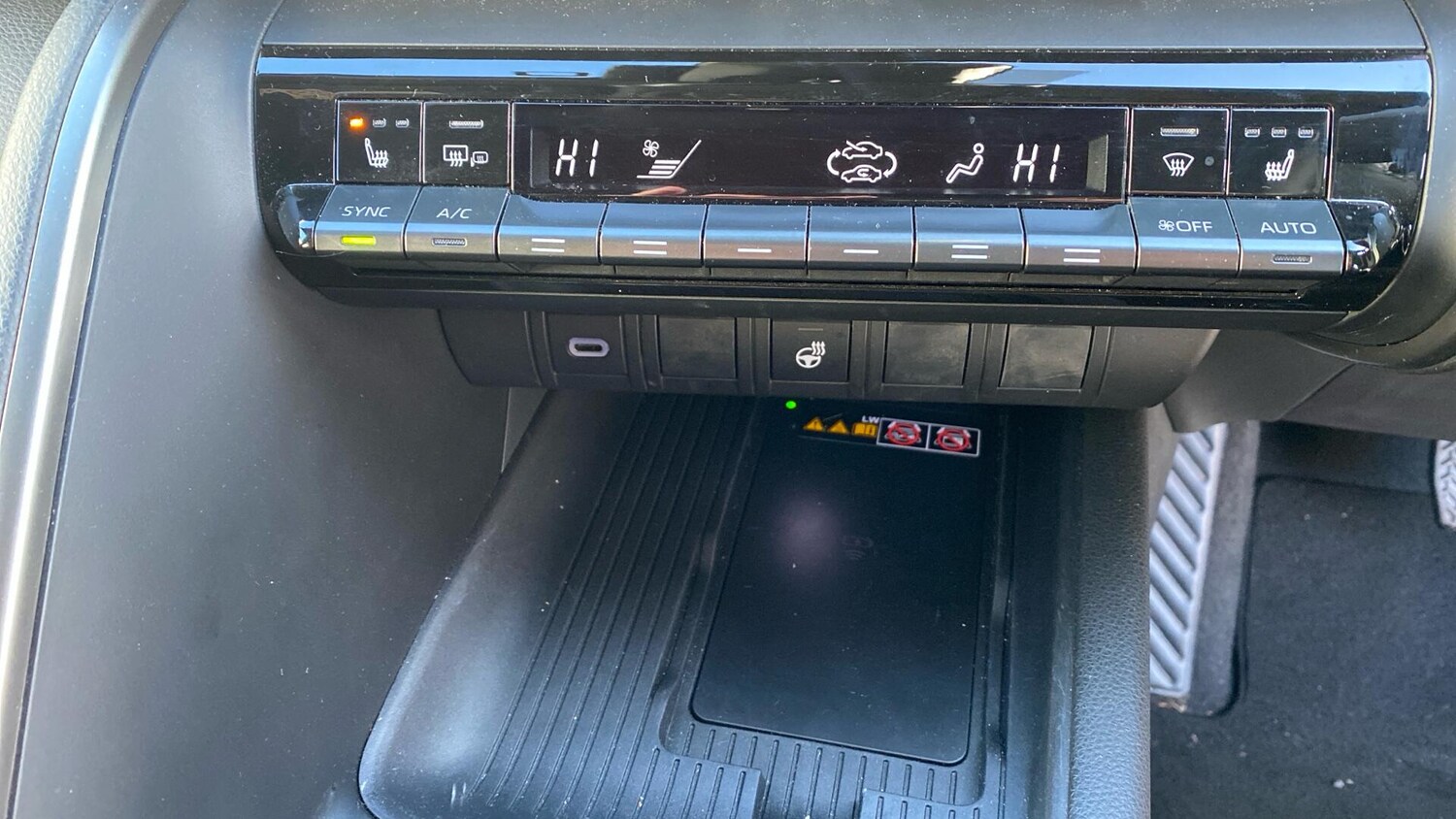 Used Toyota C-HR 2024 for sale - 76457560: Photo 36