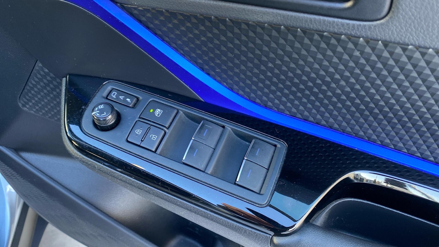 Used Toyota C-HR 2020 for sale - 76781734: Photo 34