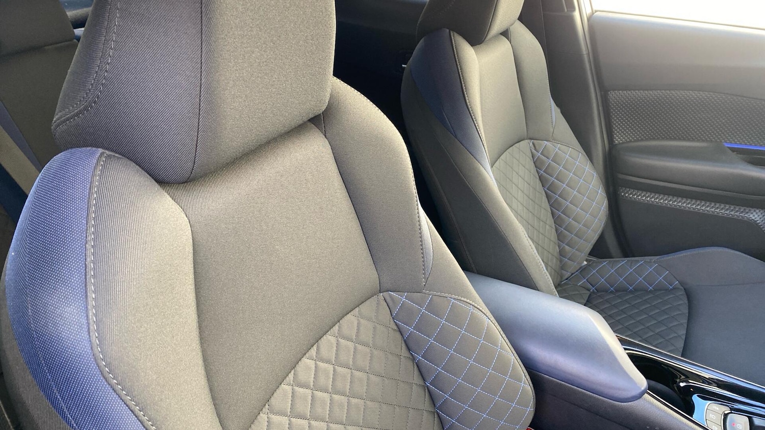 Used Toyota C-HR 2020 for sale - 76781734: Photo 38