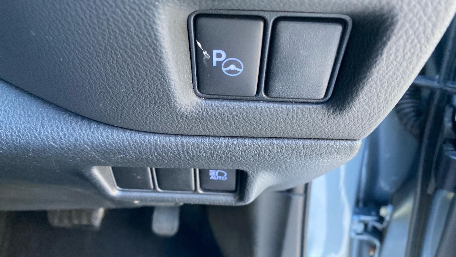 Used Toyota C-HR 2020 for sale - 76781734: Photo 41