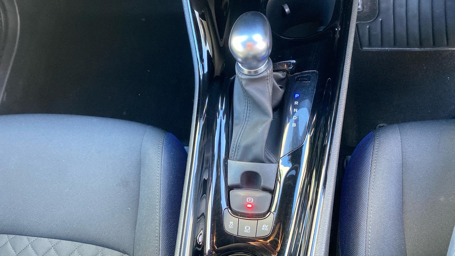 Used Toyota C-HR 2020 for sale - 76781734: Photo 43