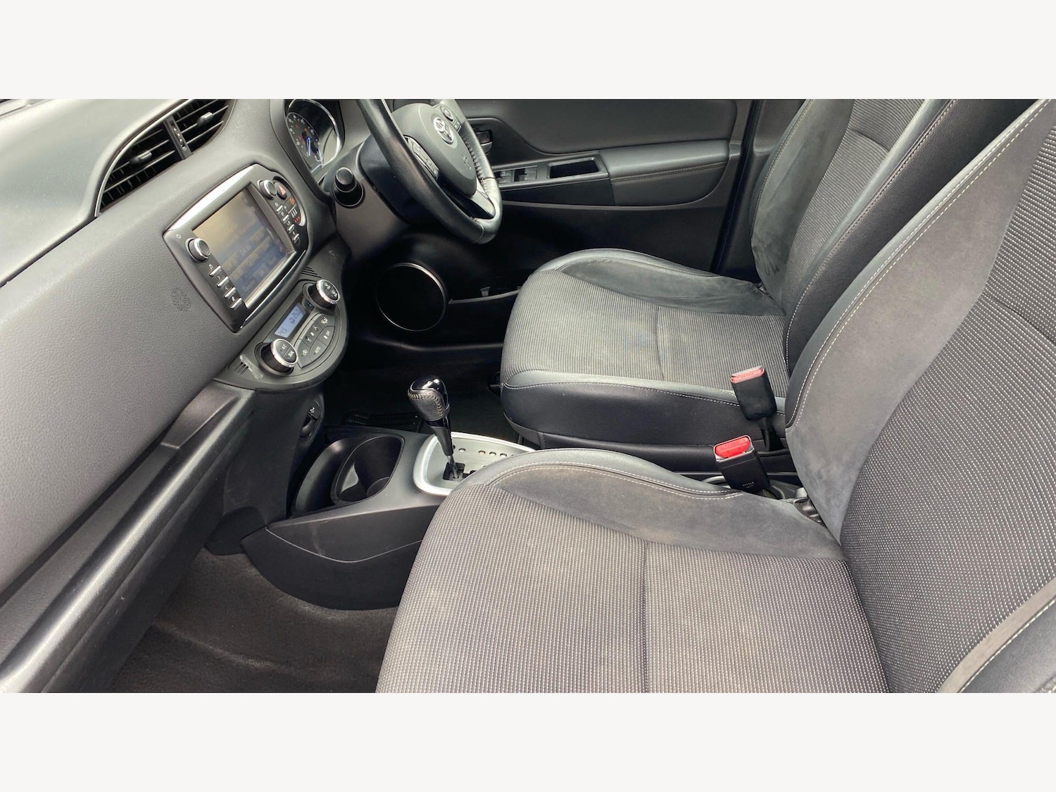 Used Toyota Yaris for sale - 78136435: Photo 12