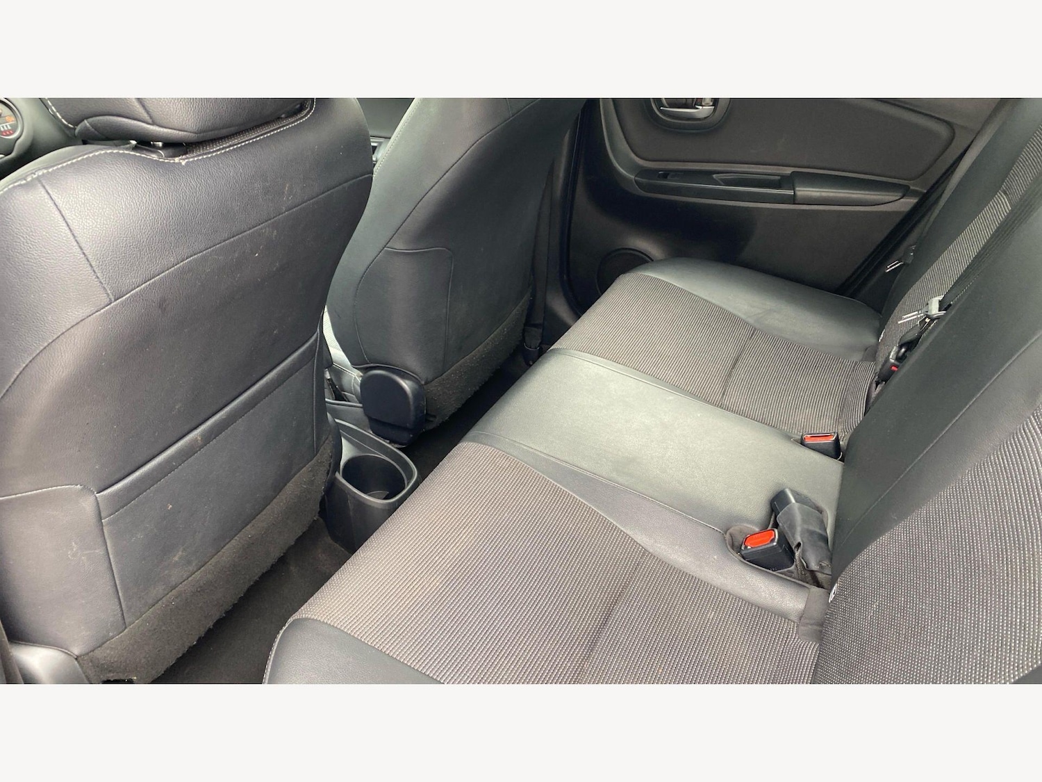 Used Toyota Yaris for sale - 78136435: Photo 15